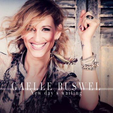 Gaelle Buswel – New Day’s Waiting – 2017【Q】【88.2kHz / 24bit】